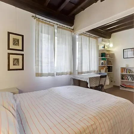 Apartment Trevi's Fountain Buddyrent *